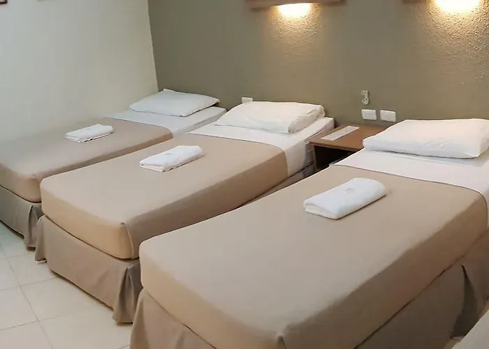 Hotel The Center 2*