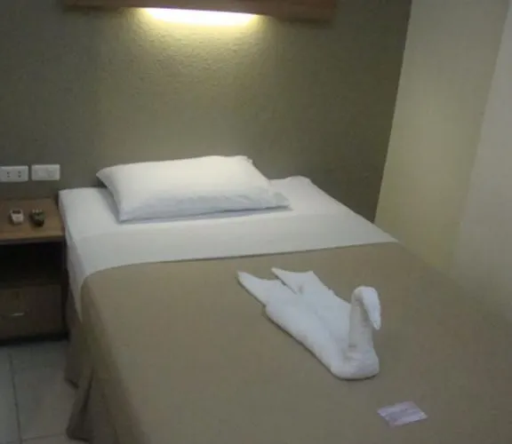Hotel The Center 2*